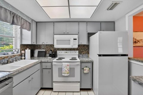 Купить виллу или дом в Брейдентон, Флорида 4 комнаты, 83.24м2, № 2110582 - фото 18
