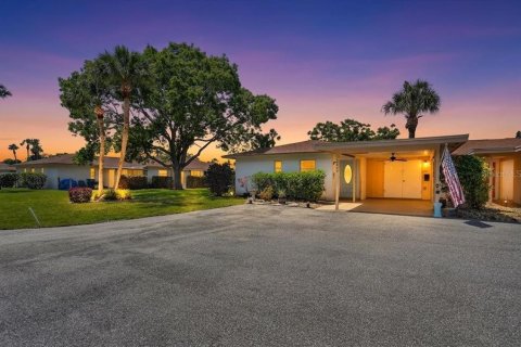 Casa en Bradenton, Florida 2 dormitorios, 83.24 m2 № 2110582