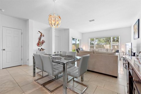 Touwnhouse à vendre à Kissimmee, Floride: 4 chambres, 179.77 m2 № 1885217 - photo 9