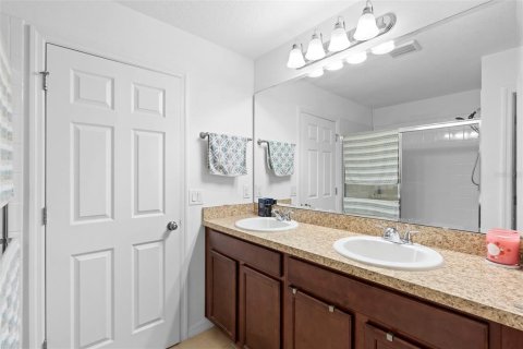 Touwnhouse à vendre à Kissimmee, Floride: 4 chambres, 179.77 m2 № 1885217 - photo 20