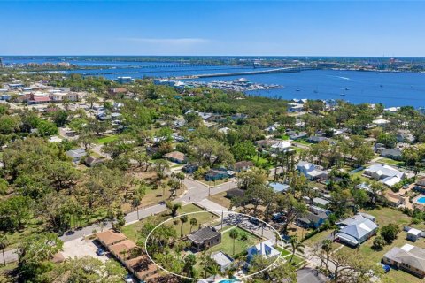 House in Palmetto, Florida 2 bedrooms, 155.61 sq.m. № 1572650 - photo 4