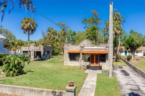 House in Palmetto, Florida 2 bedrooms, 155.61 sq.m. № 1572650 - photo 2