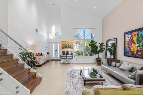 Villa ou maison à vendre à Doral, Floride: 4 chambres, 229.28 m2 № 1832282 - photo 9