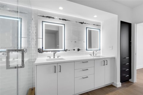 Condominio en venta en Miami Beach, Florida, 2 dormitorios, 128.58 m2 № 2000500 - foto 25