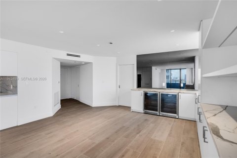 Condominio en venta en Miami Beach, Florida, 2 dormitorios, 128.58 m2 № 2000500 - foto 13