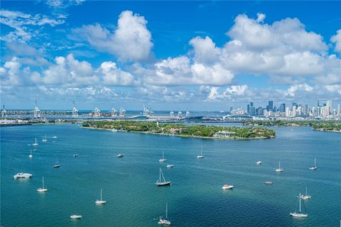 Condominio en venta en Miami Beach, Florida, 2 dormitorios, 128.58 m2 № 2000500 - foto 2