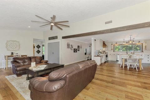 House in Arcadia, Florida 4 bedrooms, 213.77 sq.m. № 2151830 - photo 27