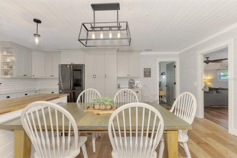 House in Arcadia, Florida 4 bedrooms, 213.77 sq.m. № 2151830 - photo 17