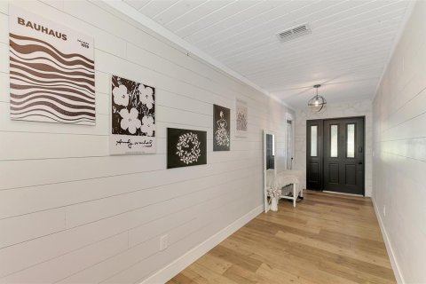 House in Arcadia, Florida 4 bedrooms, 213.77 sq.m. № 2151830 - photo 10