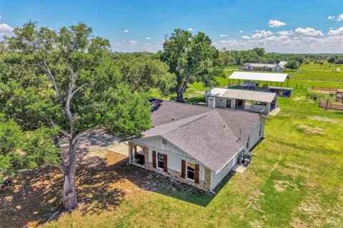 House in Arcadia, Florida 4 bedrooms, 213.77 sq.m. № 2151830 - photo 4
