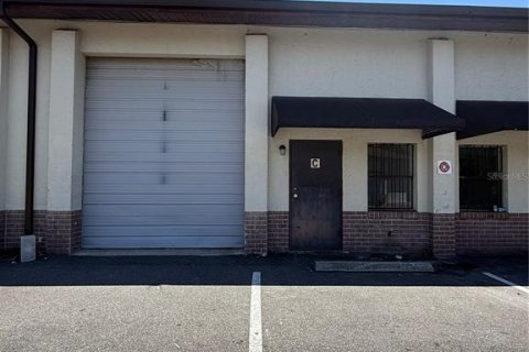 Propiedad comercial en alquiler en Ocala, Florida № 2119329 - foto 2