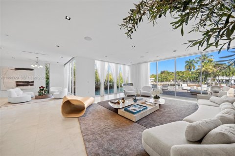 Villa ou maison à vendre à Miami Beach, Floride: 4 chambres, 395.48 m2 № 2027381 - photo 9