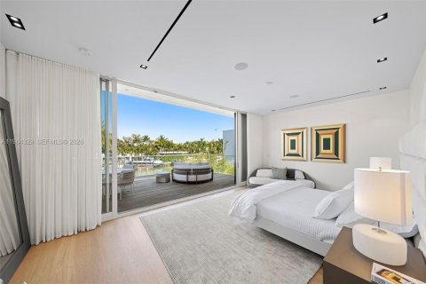 Villa ou maison à vendre à Miami Beach, Floride: 4 chambres, 395.48 m2 № 2027381 - photo 27