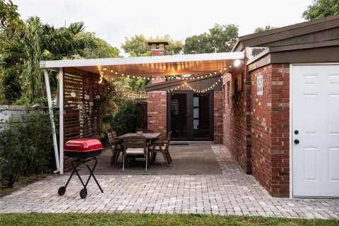 Villa ou maison à louer à North Miami Beach, Floride: 2 chambres, 124.3 m2 № 2060818 - photo 26