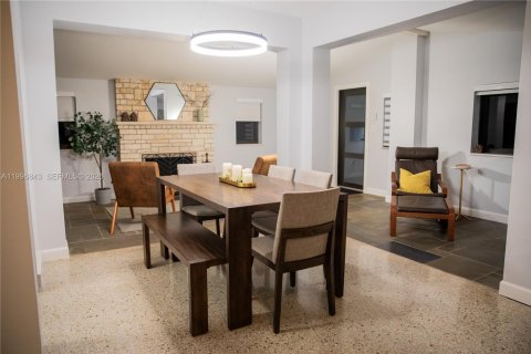 Villa ou maison à louer à North Miami Beach, Floride: 2 chambres, 124.3 m2 № 2060818 - photo 13