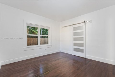 Снять в аренду виллу или дом в Майами, Флорида 3 спальни, 146.79м2, № 2009398 - фото 19