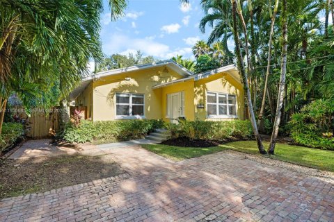 Снять в аренду виллу или дом в Майами, Флорида 3 спальни, 146.79м2, № 2009398 - фото 3