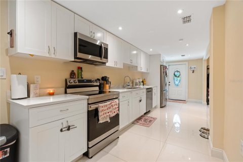 Villa ou maison à vendre à Hudson, Floride: 3 chambres, 164.16 m2 № 2132419 - photo 9