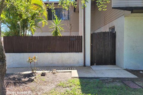 Touwnhouse à louer à Orlando, Floride: 2 chambres, 96.43 m2 № 1832083 - photo 2