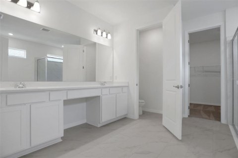 House in Parrish, Florida 4 bedrooms, 249.81 sq.m. № 2229159 - photo 13