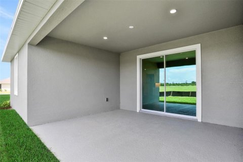 House in Parrish, Florida 4 bedrooms, 249.81 sq.m. № 2229159 - photo 7
