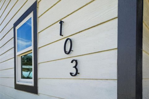 Villa ou maison à vendre à Holly Hill, Floride: 2 chambres, 106.65 m2 № 2398304 - photo 8