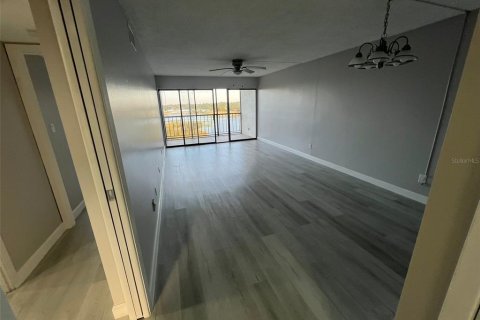 Condo in Lake Placid, Florida, 2 bedrooms  № 1829361 - photo 9