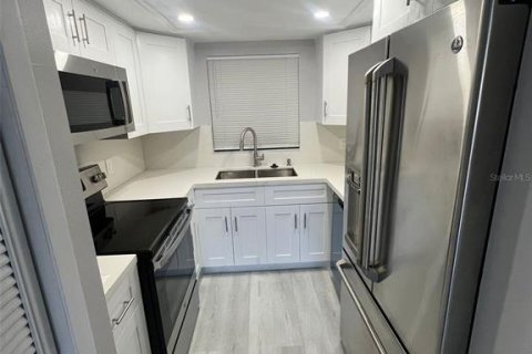 Condo in Lake Placid, Florida, 2 bedrooms  № 1829361 - photo 4