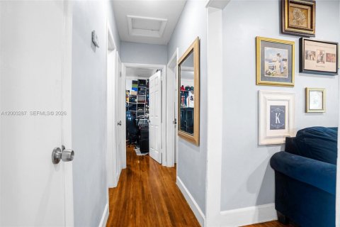 House in Plantation, Florida 3 bedrooms, 102.19 sq.m. № 2069044 - photo 21