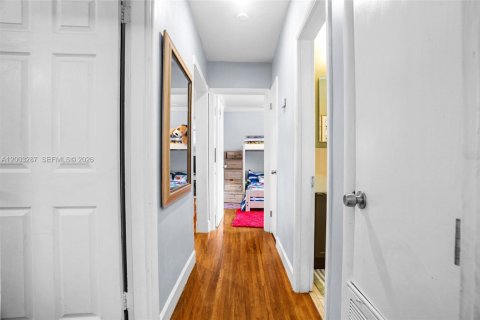 House in Plantation, Florida 3 bedrooms, 102.19 sq.m. № 2069044 - photo 20