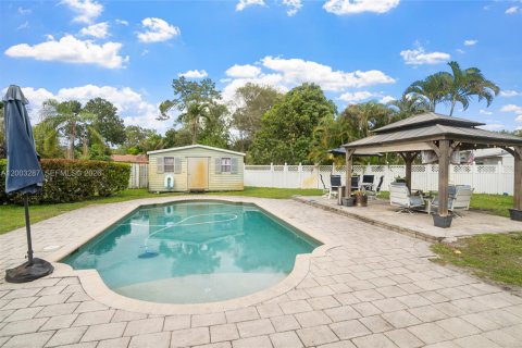 House in Plantation, Florida 3 bedrooms, 102.19 sq.m. № 2069044 - photo 27