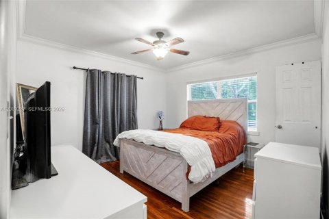 House in Plantation, Florida 3 bedrooms, 102.19 sq.m. № 2069044 - photo 23