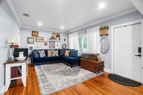 House in Plantation, Florida 3 bedrooms, 102.19 sq.m. № 2069044 - photo 8