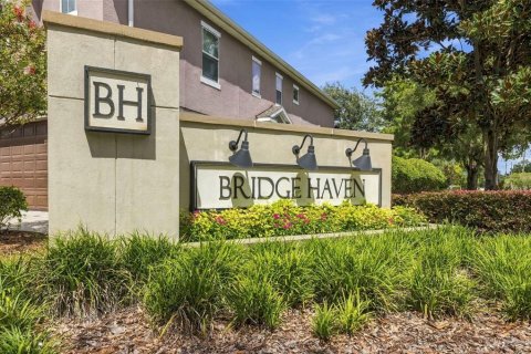 Townhouse in Tampa, Florida 3 bedrooms, 172.05 sq.m. № 2381002 - photo 28
