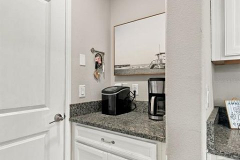 Townhouse in Tampa, Florida 3 bedrooms, 172.05 sq.m. № 2381002 - photo 9
