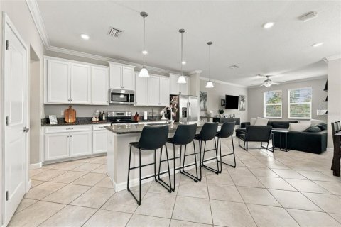Townhouse in Tampa, Florida 3 bedrooms, 172.05 sq.m. № 2381002 - photo 4
