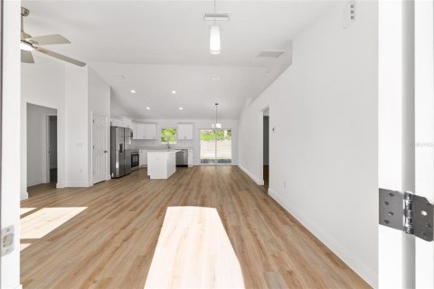 House in Belleview, Florida 3 bedrooms, 128.95 sq.m. № 1755040 - photo 3