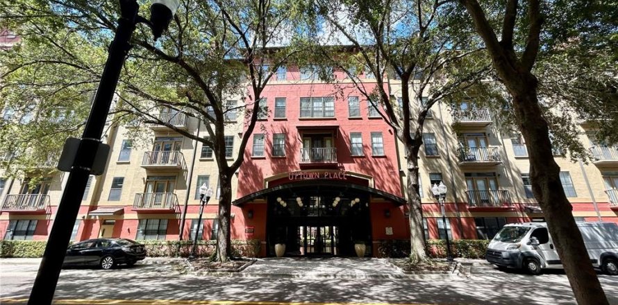 Condo in Orlando, Florida, 1 bedroom № 2395990