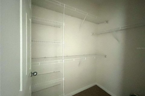 Condo in Orlando, Florida, 1 bedroom № 2395990 - photo 11