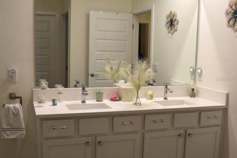 Casa en venta en Wesley Chapel, Florida, 4 dormitorios, 171.5 m2 № 1904986 - foto 12