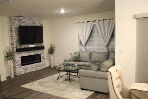 Casa en venta en Wesley Chapel, Florida, 4 dormitorios, 171.5 m2 № 1904986 - foto 8