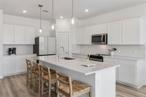 Casa en venta en Lake Alfred, Florida, 4 dormitorios, 268.86 m2 № 2110396 - foto 11