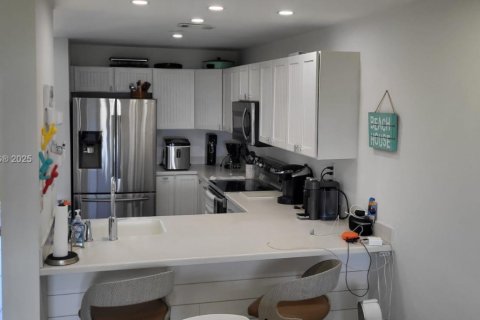 Снять в аренду кондоминиум в Сент-Луси, Флорида 2 спальни, 110.18м2, № 1934738 - фото 4