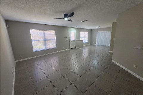 Touwnhouse à louer à Valrico, Floride: 3 chambres, 130.81 m2 № 2430846 - photo 7