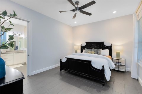 House in Orlando, Florida 5 bedrooms, 331.38 sq.m. № 1597399 - photo 19