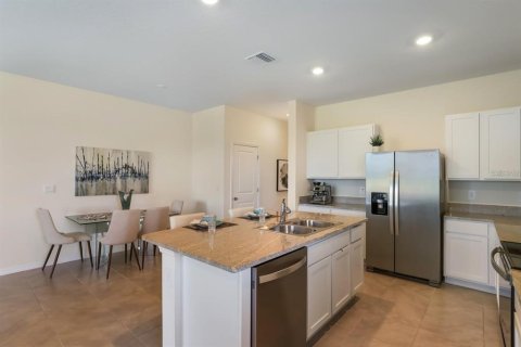 Touwnhouse à vendre à Sarasota, Floride: 3 chambres, 163.32 m2 № 2390852 - photo 14