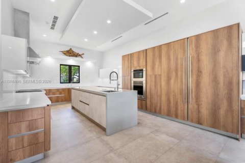 Villa ou maison à vendre à North Miami, Floride: 4 chambres, 339.84 m2 № 2057342 - photo 15