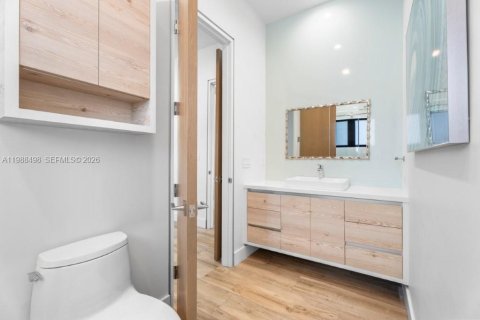 Villa ou maison à vendre à North Miami, Floride: 4 chambres, 339.84 m2 № 2057342 - photo 22