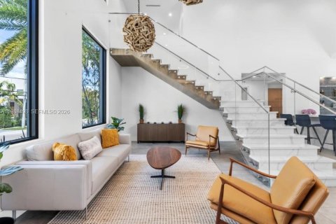 Villa ou maison à vendre à North Miami, Floride: 4 chambres, 339.84 m2 № 2057342 - photo 7