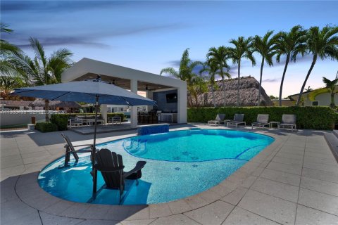 Villa ou maison à vendre à North Miami, Floride: 4 chambres, 339.84 m2 № 2057342 - photo 30